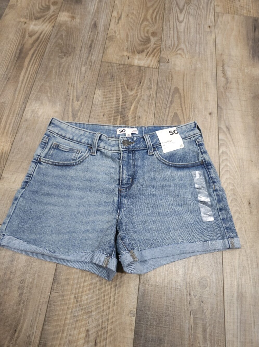NWT Low Rise Midi Juniors 15 Light Denim Shorts 32 Waist Super Stretch